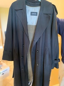 lot 43 image: Mens Newport Coat