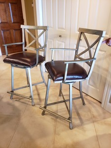 lot 45 image: Pair of Barstools by Kessler