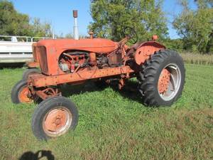 lot 1 image: Allis Chalmers
