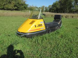 lot 5 image: Ski Doo