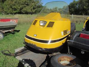 lot 8 image: Ski Doo