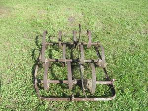 lot 11 image: quack digger