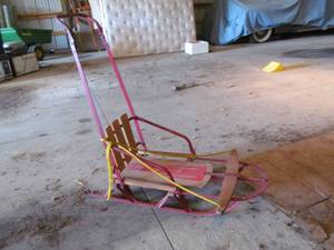 lot 30 image: vintage sled
