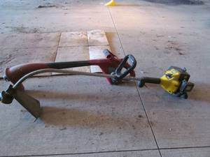 lot 44 image: string trimmers