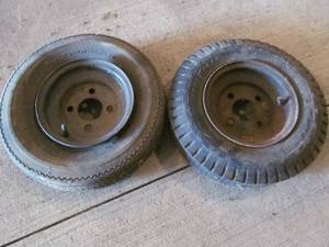 lot 45 image: trailer wheels
