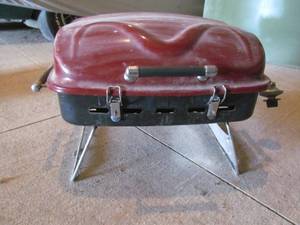 lot 55 image: gas grill