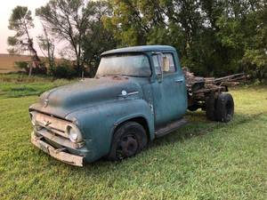 lot 13 image: Ford f350