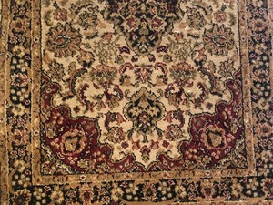 lot 103 image: World Rug Traders Decorative Rug