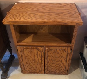 lot 108 image: Small Cabinet
