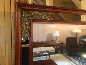 lot 153 image: Mid Century Mirrored Shadow Box