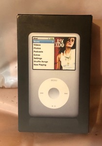 lot 156 image: Ipod Classic with Charger