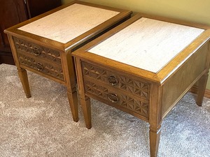 lot 6 image: Pair of Vintage End Tables