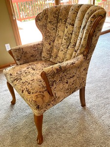 lot 8 image: Floral Upholstered Arm Chair with Wide Back