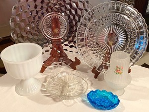 lot 30 image: Vintage Glassware