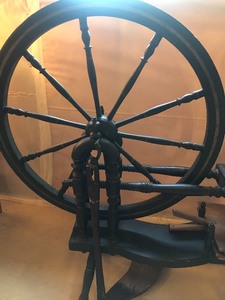 lot 173 image: Spinning Wheel