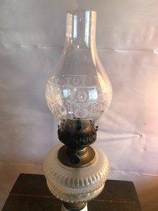 lot 172 image: Vintage Oil lamp