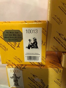 lot 190 image: Lot of Emmett Kelly Jr. Miniature Collectables #2