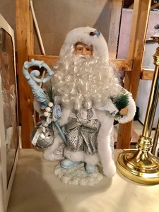 lot 202 image: Fun Christmas Lot