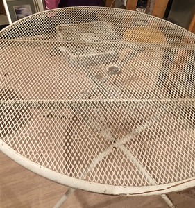 lot 225 image: Circular Metal Patio Table