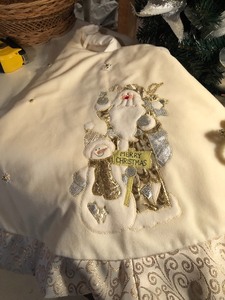 lot 224 image: Christmas Lot