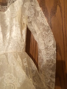 lot 278 image: Wedding Dress and Veil