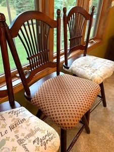 lot 36 image: Set of 3 Barstools