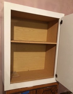 lot 221 image: White Cabinet