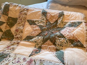 lot 76 image: Bedding Lot