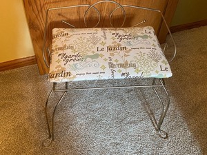 lot 77 image: Adorable Metal Vanity Bench