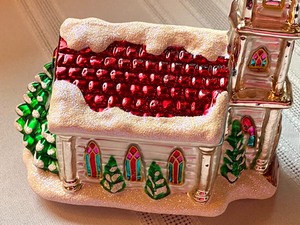 lot 92 image: Christopher Radko Church Ornament
