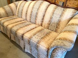 lot 266 image: Upholstered Sofa by Broyhill