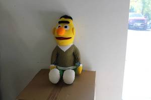 lot 27 image: Sesame Street Bert Plush Toy 30