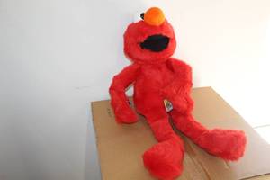 lot 23 image: Sesame Street Elmo Plush Toy 30