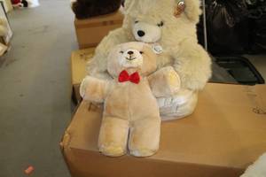 lot 83 image: Lot of (2) Bears Plush Toys