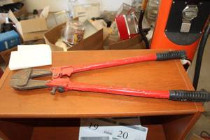 lot 19 image: Bolt Cutter 24