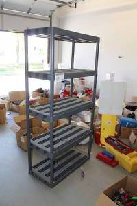 lot 17 image: Plastic Shelf 5-tier