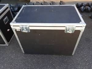 lot 36 image: Padded Case Technologies Trunk 37x23x28 (Missing 2 Corners)