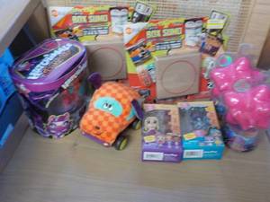 Hatchimals, Box Sumo and Slime and ...
