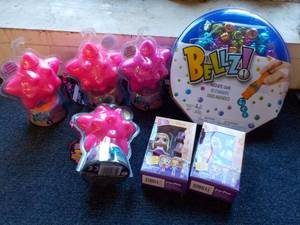Bellz, Boxy Girls, and Goo Critters...
