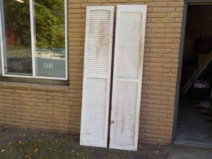 Pair of Plastic Shutters 16 x 80...