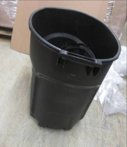 lot 8 image: Trash Can with lid, as is...
