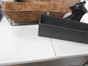 lot 11 image: 2 Planters...