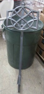 lot 12 image: Hose Stake...