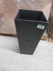lot 19 image: 27.5 inch Planter...