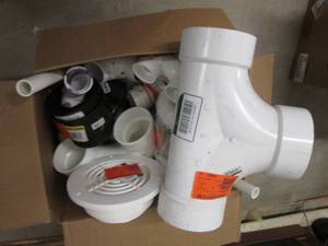 lot 46 image: Box of Assorted Plumbing Connection...