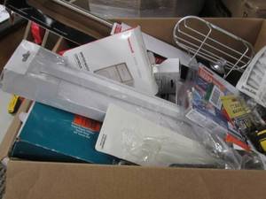 lot 87 image: Box of Assorted Bath Products etc...