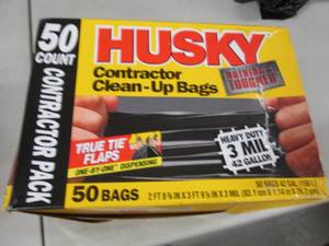 lot 104 image: Husky 50 ct Contractor Clean Up Bag...
