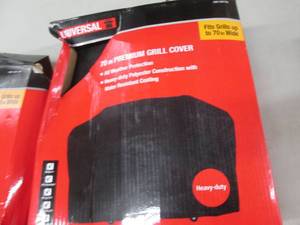 lot 115 image: Universal 70 inch Premium Grill Cov...