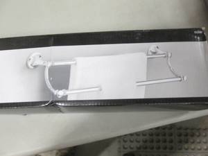 lot 205 image: Delta 24 inch Douible Towel Bar Sil...