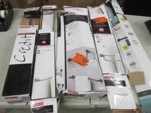 lot 207 image: 5 Assorted Bath Hardware Products...